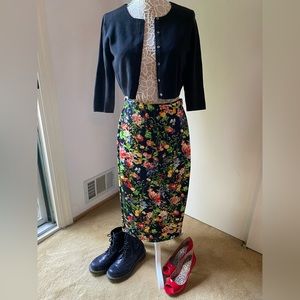 Floral pencil skirt from Nordstrom. Size XS.